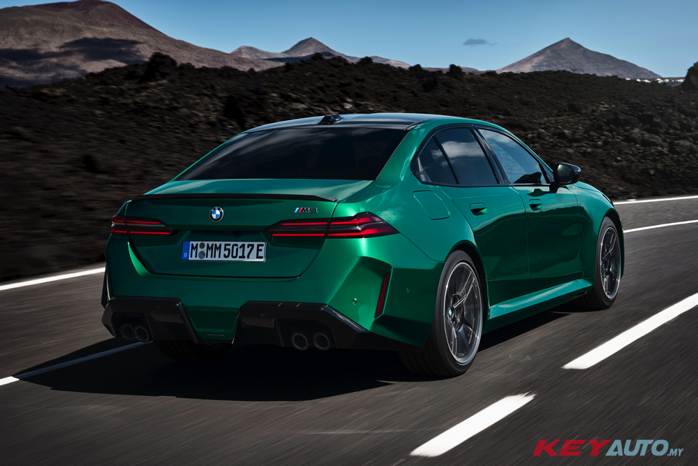 新一代BMW M5 登场，改采4.4T V8 PHEV，爆发727PS/1,000 Nm，3.5 秒破百