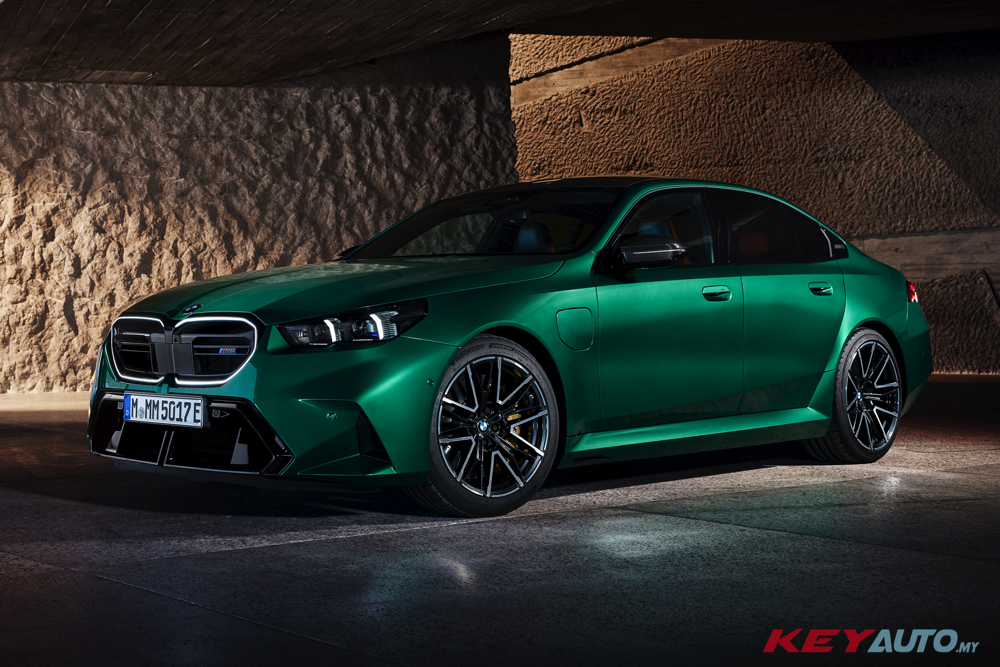 新一代BMW M5 登场，改采4.4T V8 PHEV，爆发727PS/1,000 Nm，3.5 秒破百