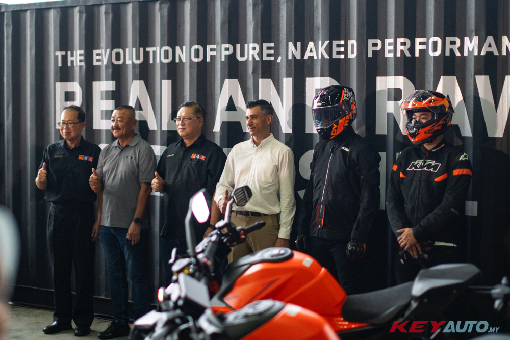 KTM Duke “公爵” 家族 30 周年庆！大马一口气推出 4 款新车：250 Duke、390 Duke、990 Duke、250 ...