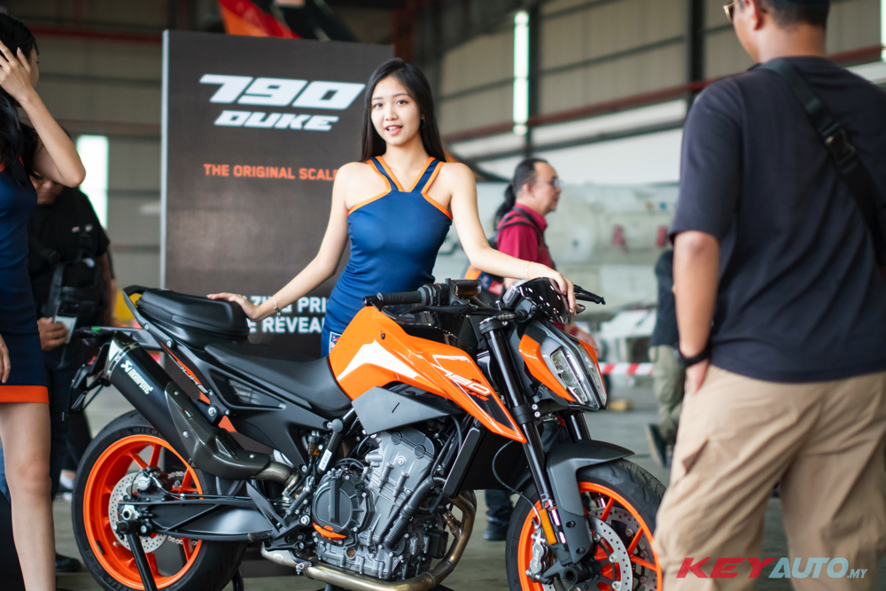 KTM Duke “公爵” 家族 30 周年庆！大马一口气推出 4 款新车：250 Duke、390 Duke、990 Duke、250 ...
