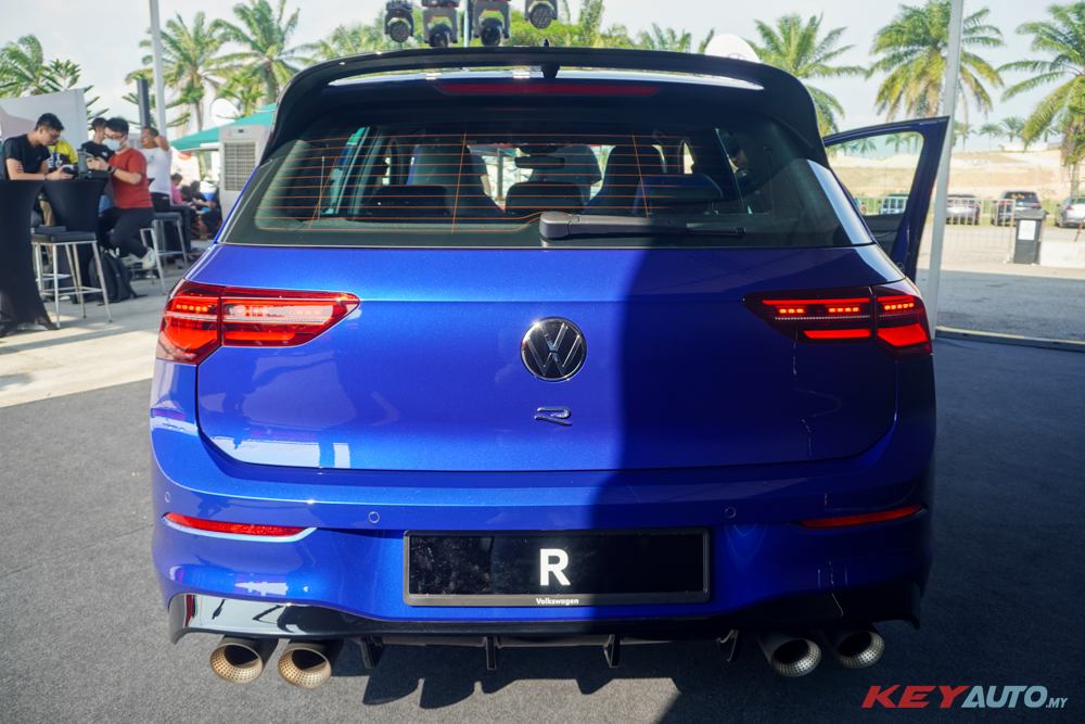 Volkswagen Golf R CKD price is out - RM332,990, Akrapovič and Drift ...