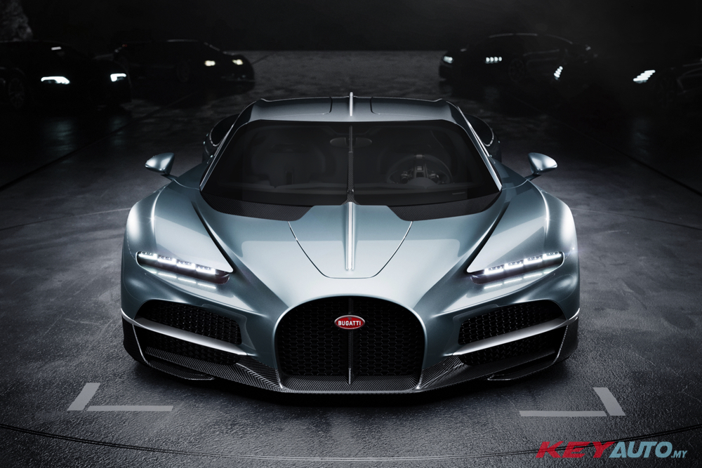 迈入混动时代！Bugatti Tourbillon 全球首发！8.3L V16 Hybrid，爆发 1800hp，2 秒破百，极速 445km/h